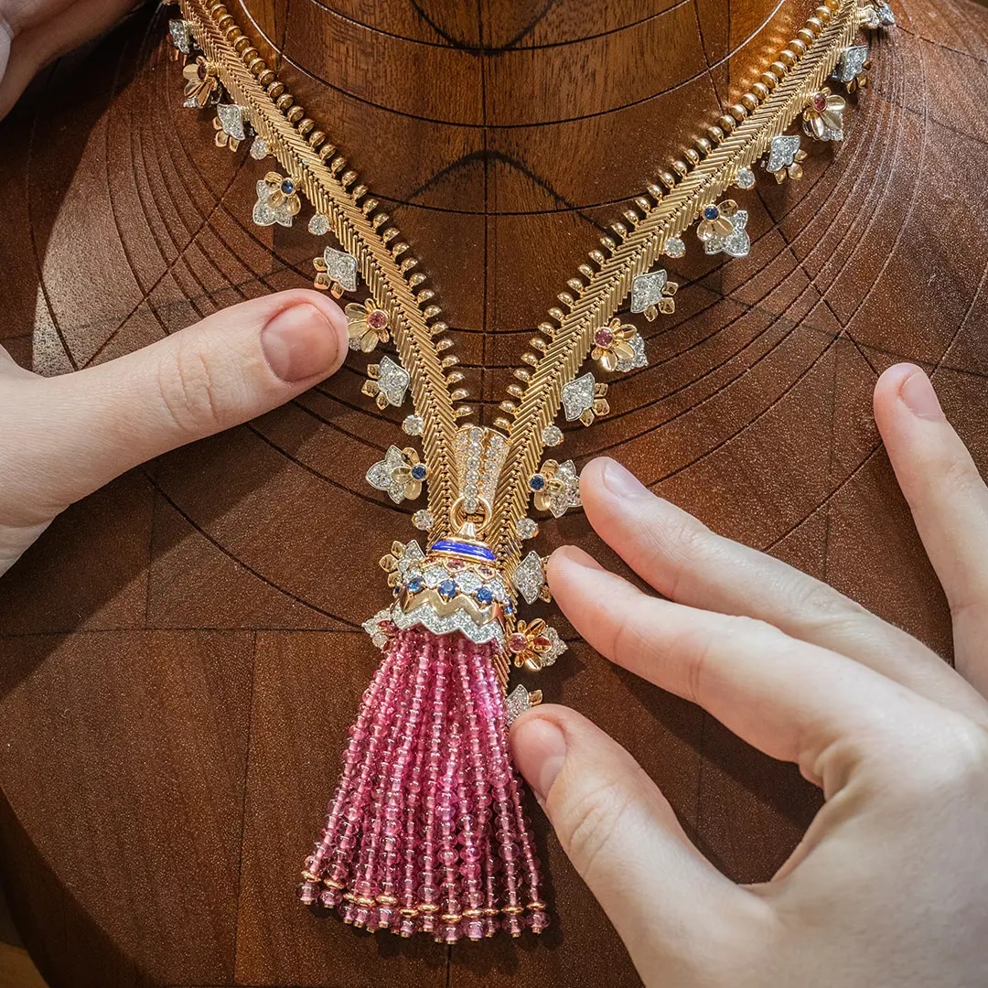 VCA ZIP 2025 SOME FEED CARROUSEL 04 SCREEN 01 1X1