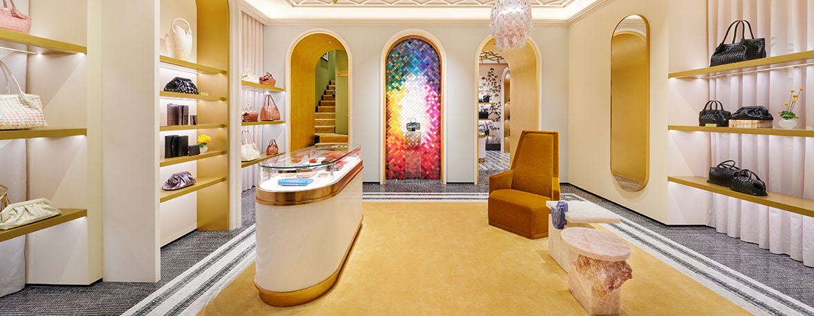 Serapian colorful boutique