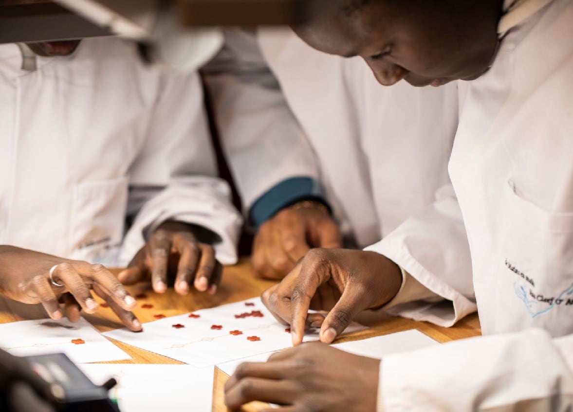 Van Cleef Arpels opens its doors to young people with its de Mains en mains initiative Media