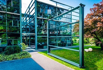 Group Presentation Richemont Office Entrance 360X246